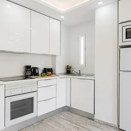 M4g Brand New,central,wifi,conditioned Air *